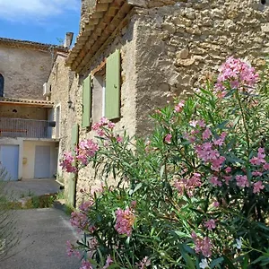 https://maison-de-village-en-pierre.hotels-rhonealpes.com
