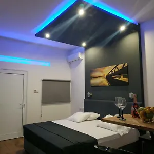 Takis , Ajia Napa Cypr